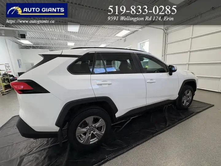 2022 Toyota RAV4 | Auto Giants — thumbnail 11
