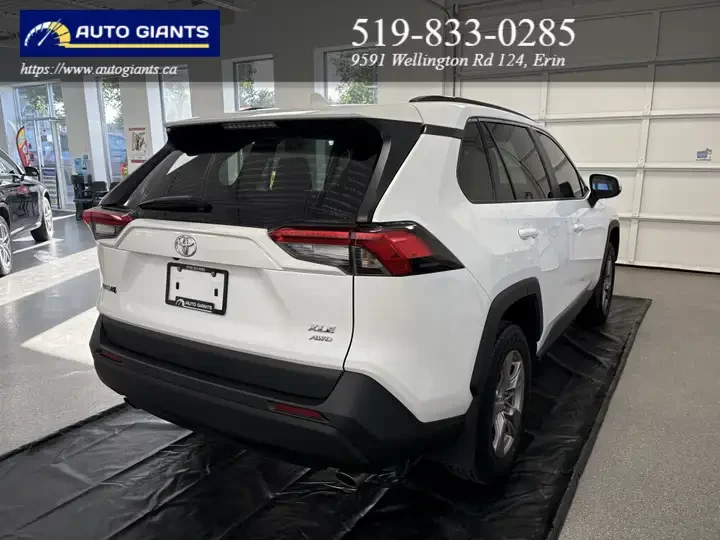 2022 Toyota RAV4 | Auto Giants — thumbnail 8
