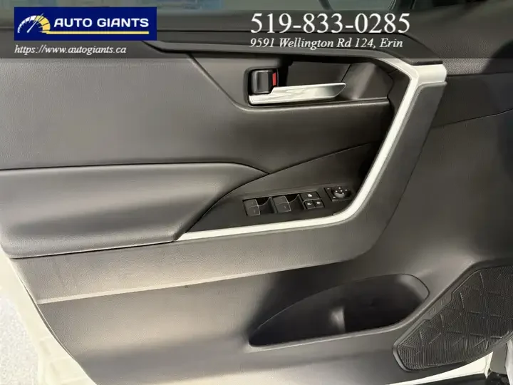 2022 Toyota RAV4 | Auto Giants — thumbnail 29
