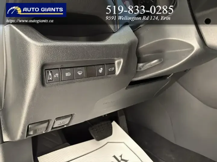 2022 Toyota RAV4 | Auto Giants — thumbnail 26